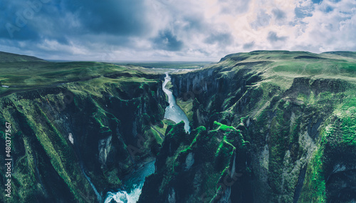 Fotografia Aerial drone view of beautiful lands and landscapes in Iceland