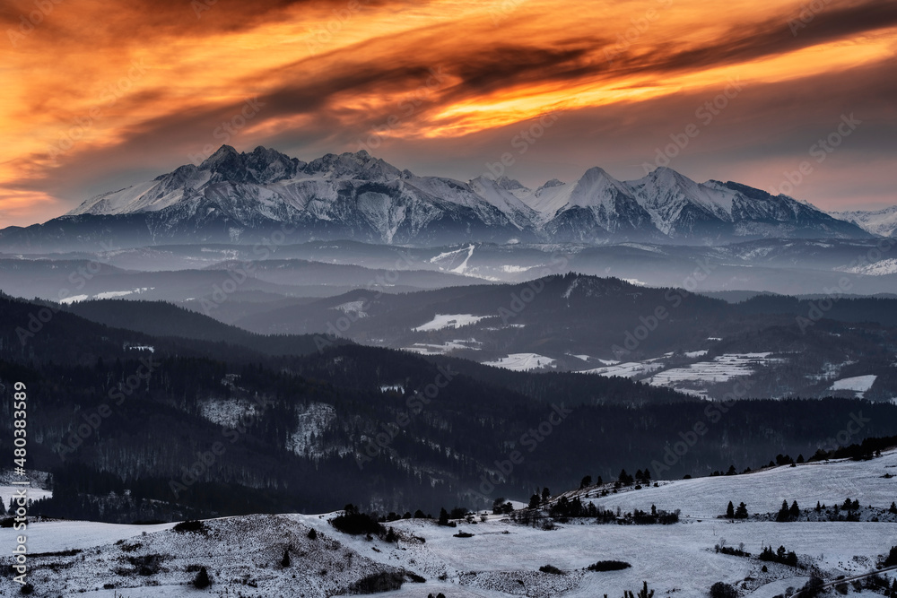 Widok na Tatry z Wysokiego Wierchu