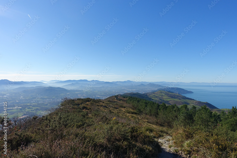 Vue sur la province basque espagnole du Guipuscoa, depuis les hauteurs du Mont Jaizkibel