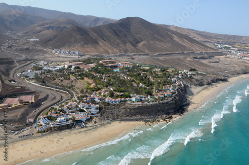 Fotografía aérea de la playa del Esquinzo en la isla de Fuerteventura, Canarias