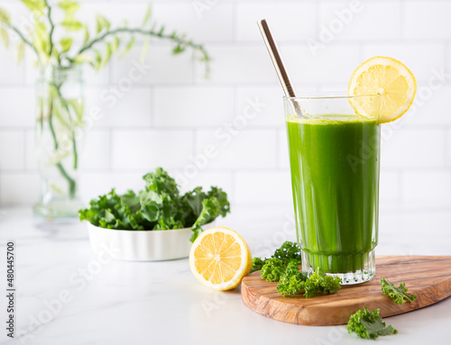 Healthy and refreshing homemade green vegetable juice