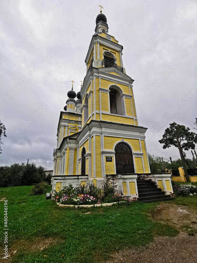 Fototapeta premium Autumn sky over the Trinity Church in Ples