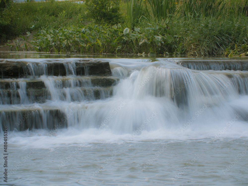 Naklejka premium Long exposure photo of a waterfall.