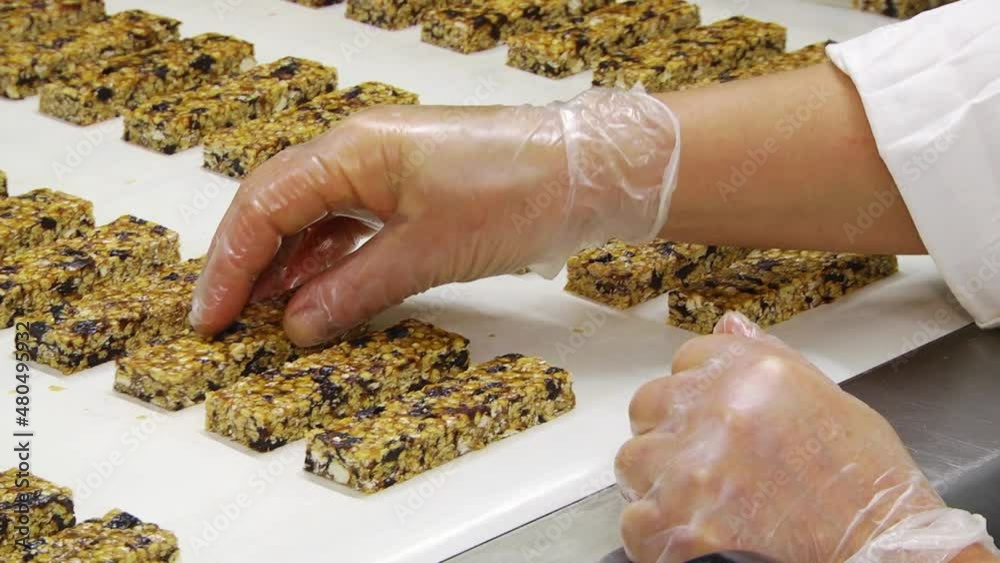 Technological process for the production of muesli bars. Automated