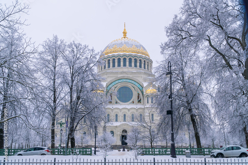 Russia. Kronstadt, January 12, 2022. View of St. Nicholas Naval Cathedral on a frosty day. © yurisuslov