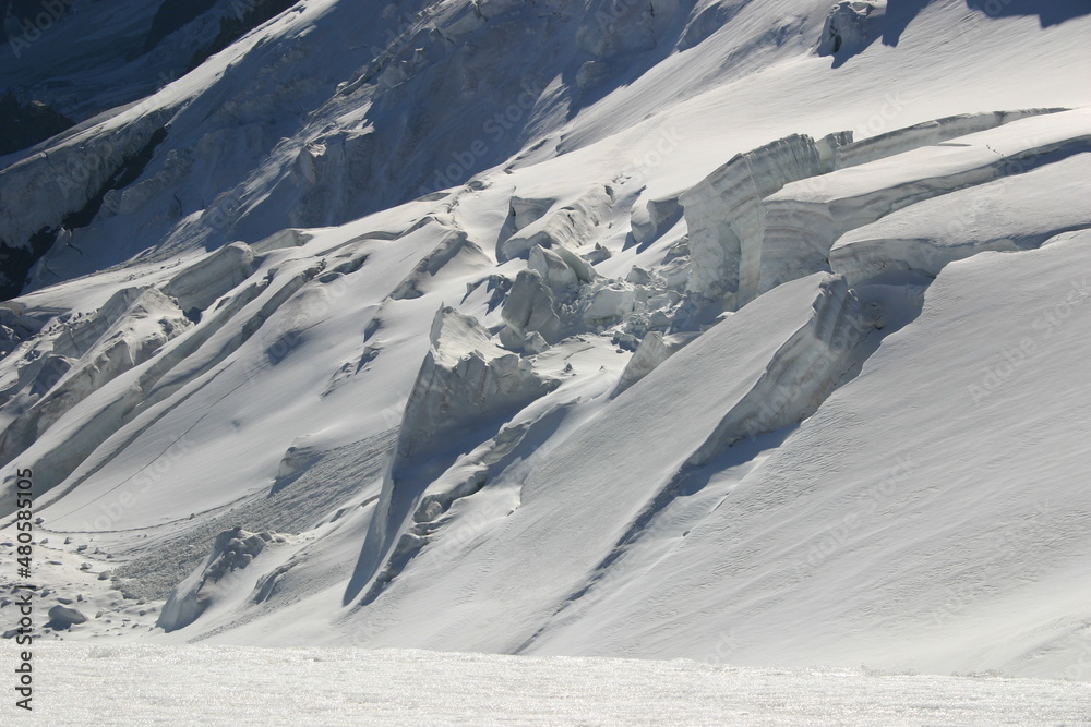 Inicio avalancha alud desprendimiento de nieve Stock Photo | Adobe Stock