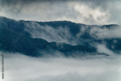 雲海と山並み © makoto sato
