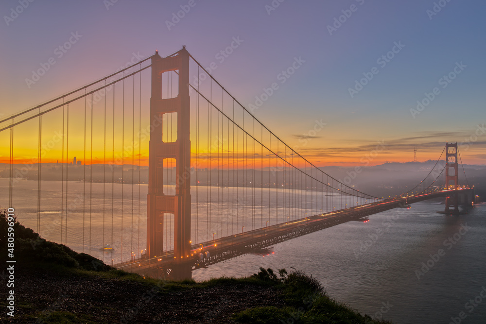 Fototapeta premium San Francisco Landmark in the Morning