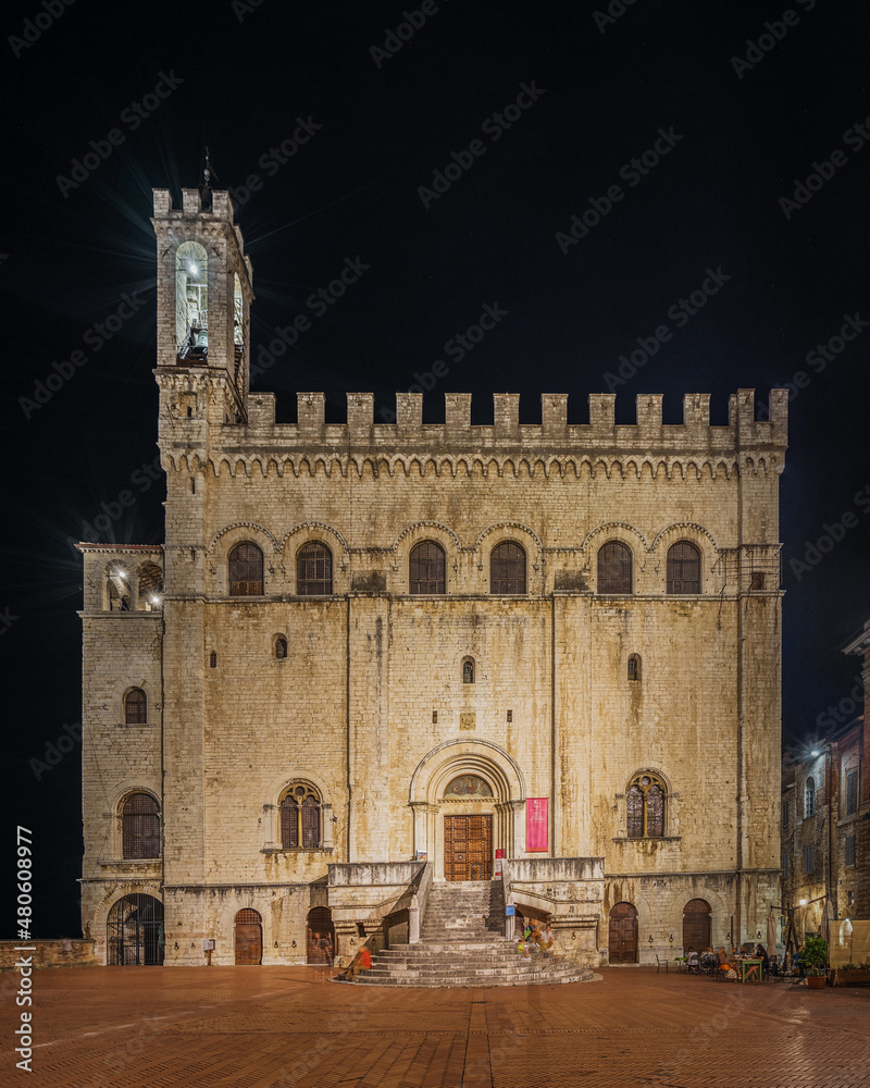 Night view of Palazzo dei Consoli, the main landmark of Gubbio, Umbria, Italy