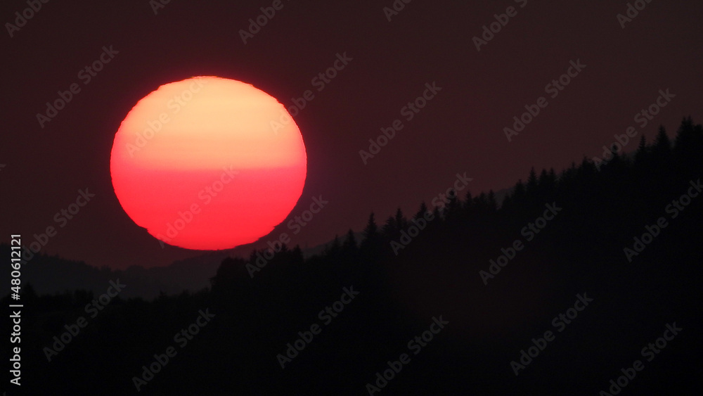 Obraz premium Sunset in mountains