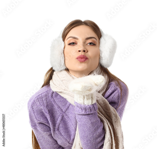 Beautiful young woman in wa...