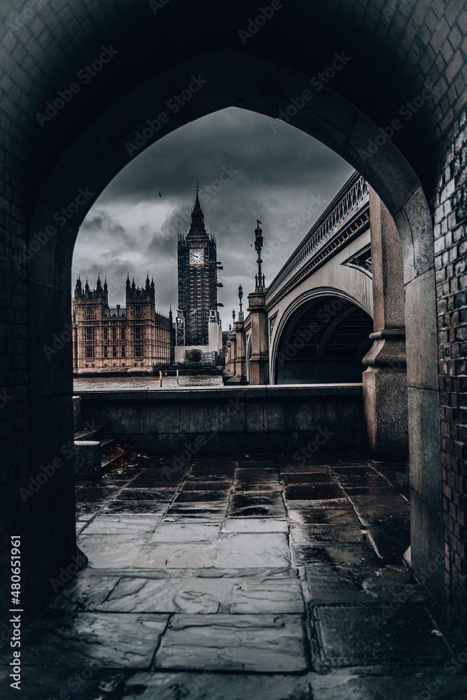 through the arch in london