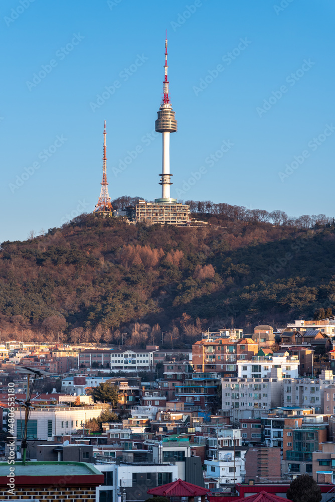 Obraz premium Itaewon district and Namsan Tower in Seoul, South Korea
