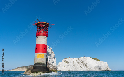 Φωτογραφία View of The Needles Lighthouse and chalk rocks in Alum Bay, Isle of Wight, Unite