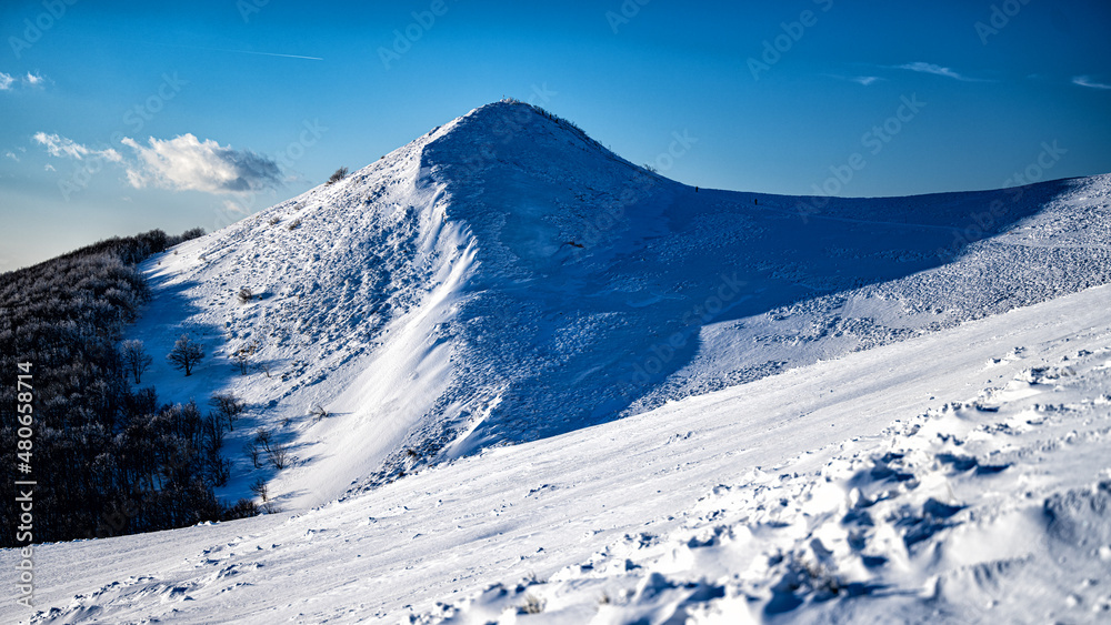 Winter mountain landscape. Mount Osadzki Wierch, Polonina Wetlinska, Bieszczady National Park, Poland.