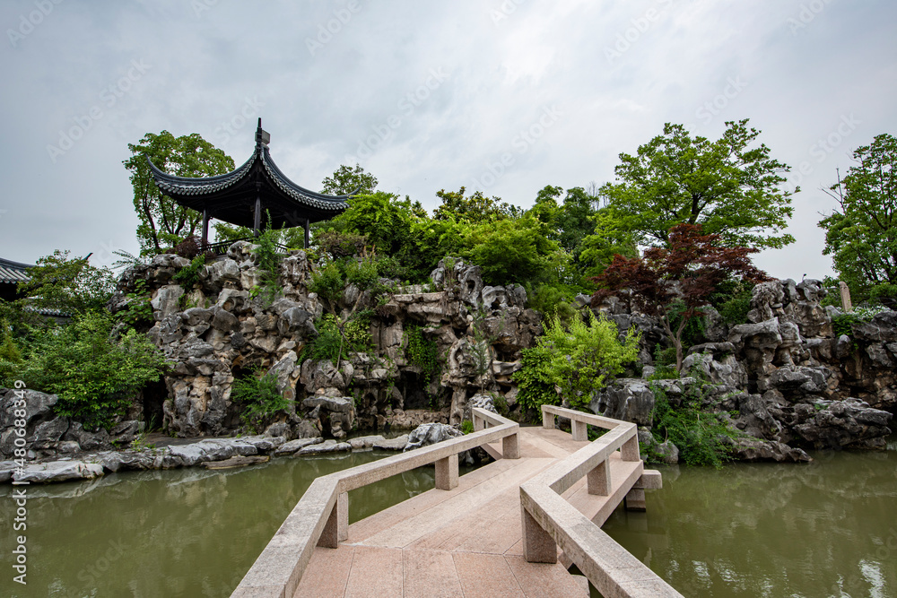 Fototapeta premium Chinese ancient garden architecture landscape