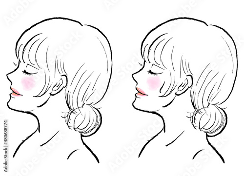 サウナで汗をかく目を閉じたロングヘアの女性