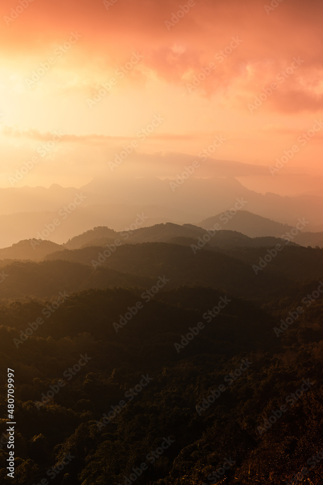 Fototapeta premium Beautiful landscape mountains ranges of Doi Luang Chiang Dao Mountains National Park from Doi Kham Fah viewpoint at Chiang Mai, Thailand.