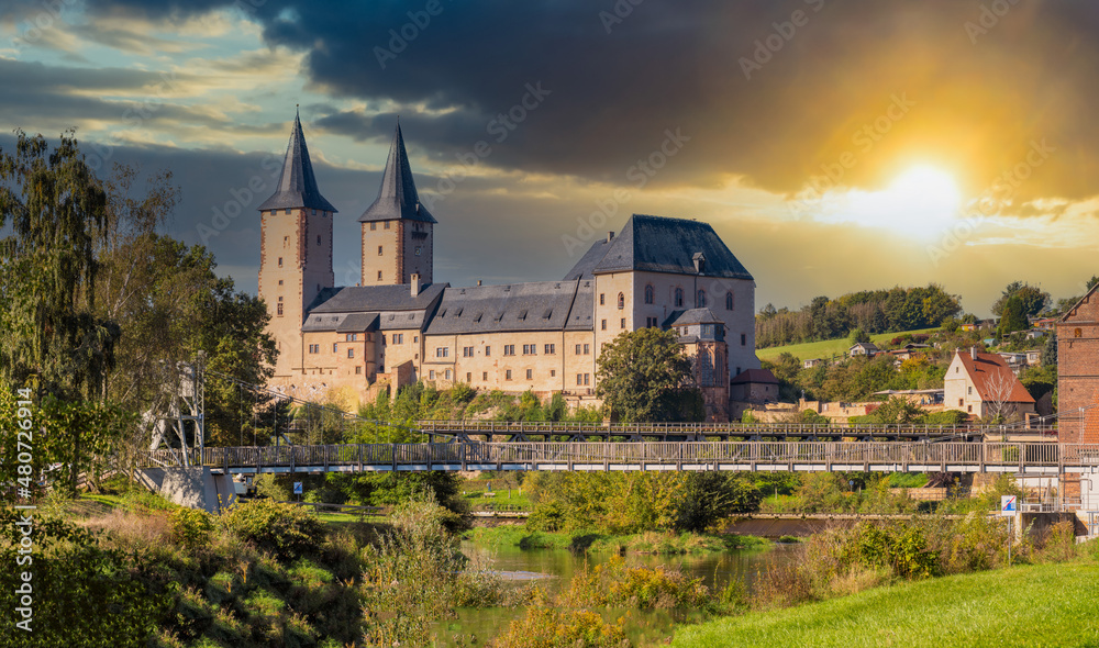 Schloss Rochlitz in Mittelsachsen zum mystischen Sonnenaufgang
