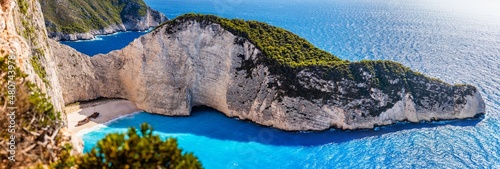 Navagio shipwreck beach în Zakynthos Greece panorama photo