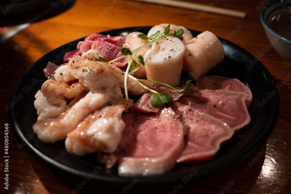 日本の高知県高知市で食べた七輪の焼肉
