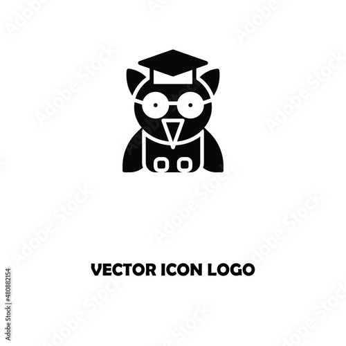 Smart owl with a student academic cap vector icon. Thin line illustration of a school student owl

