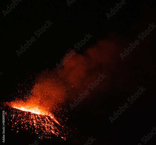 Eruption du Piton de La Fournaise  r  union