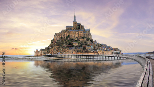 Canvas Print Sunset on Mont Saint Michel in France