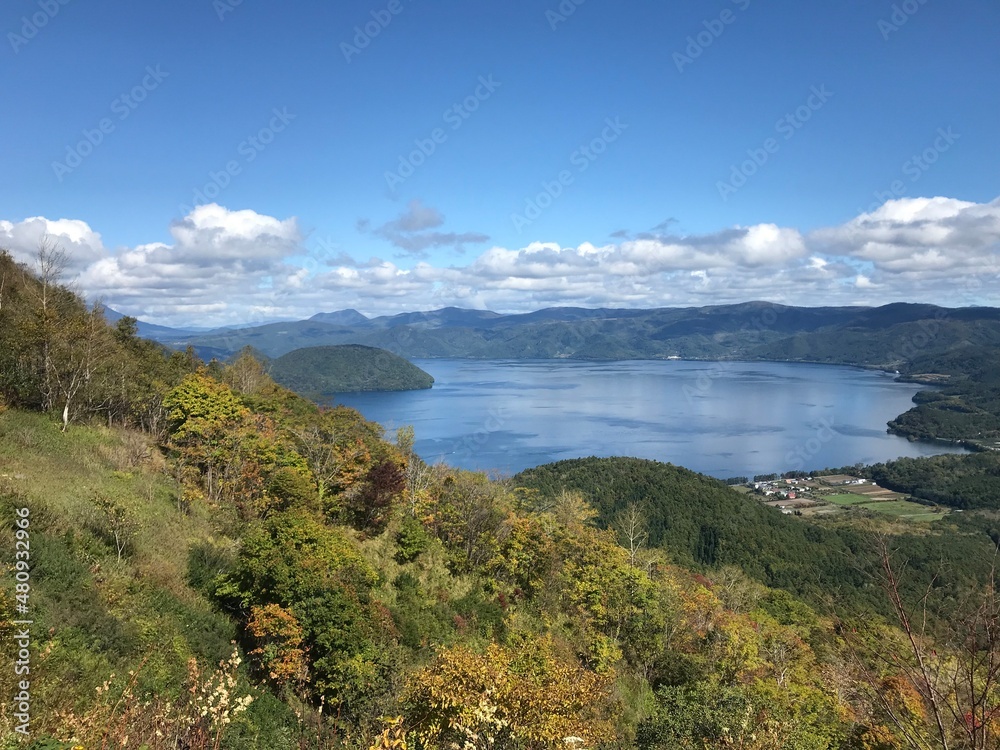 北海道・有珠山のハイキングと支笏湖
