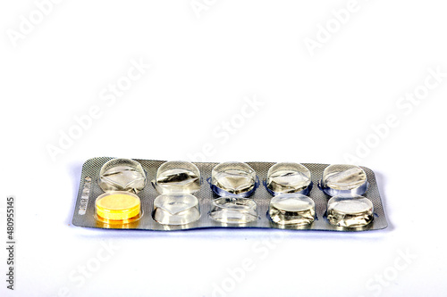 Medikamentenblister mit nur noch einer Tablette