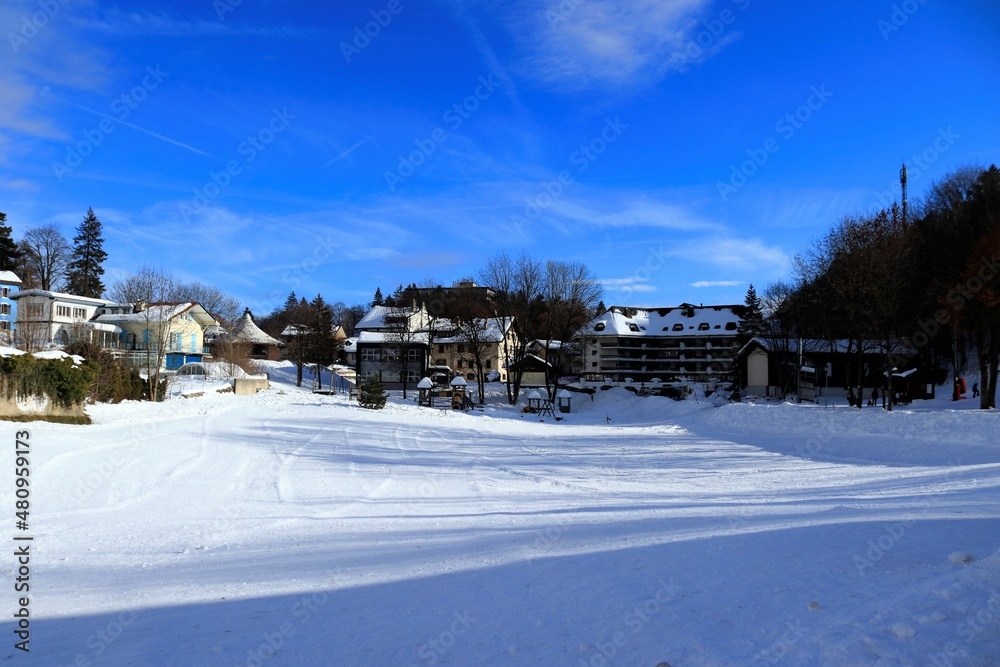 Saint-Cergue, comuna suiza del cantón de Vaud, en Nyon. Vacaciones de invierno para Squiar