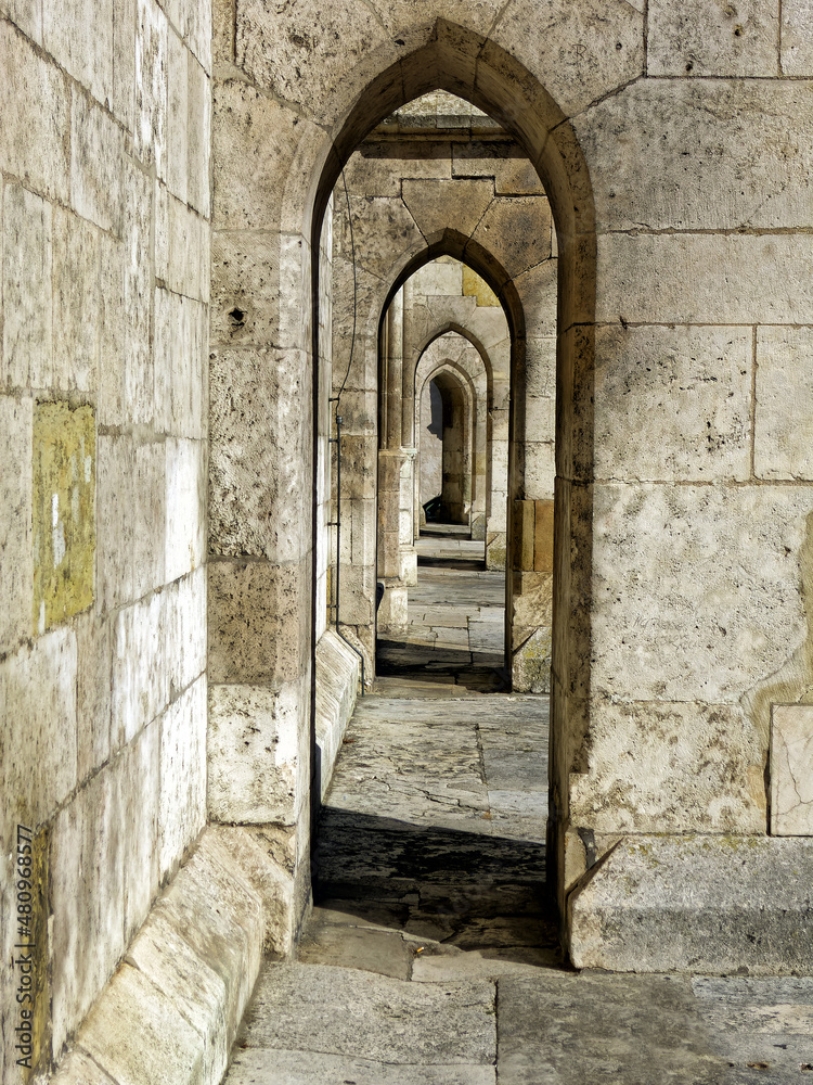 Obraz premium Architektonisches Detail im Außenbereich einer alten Kirche, Deutschland, Europa