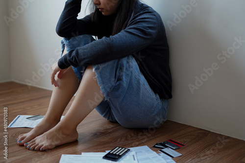 Obraz na plátně Depressed and stressed young asian woman meet financial problem and no money to