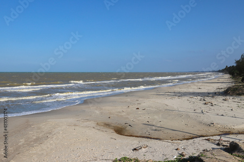Large Waves, High Winds, and Beach Erosion .