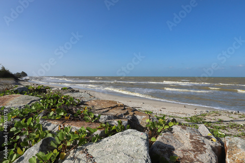 Large Waves, High Winds, and Beach Erosion .