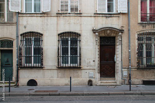 house  or flat building    in nancy  france 