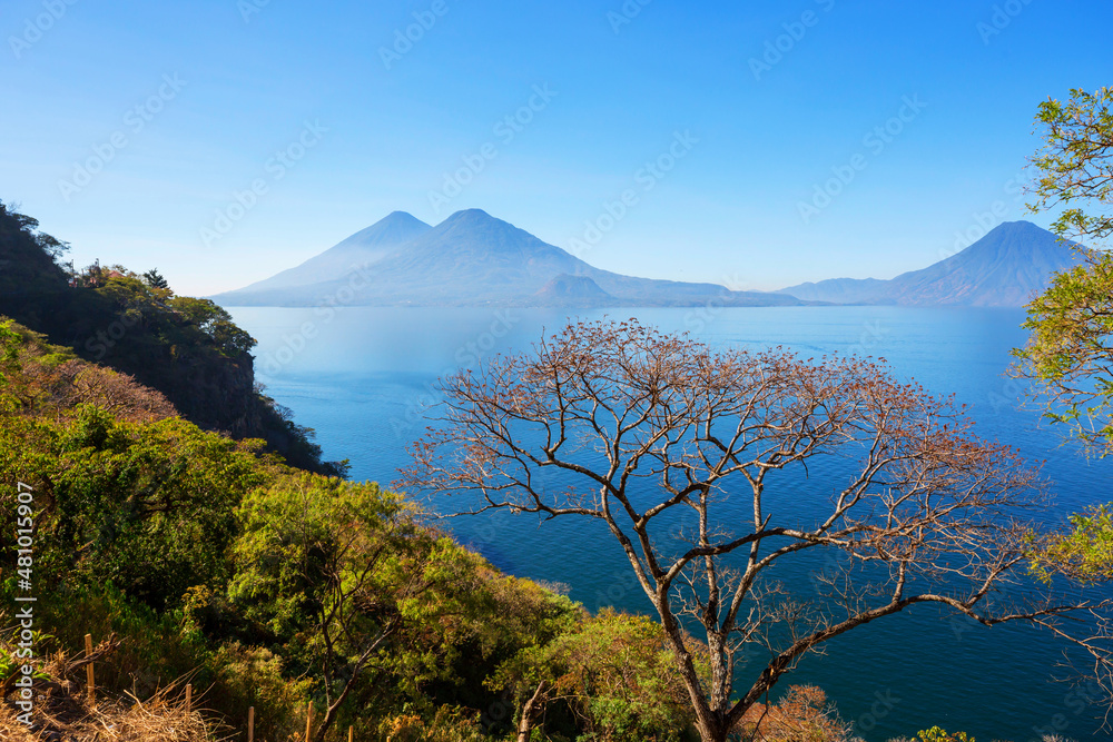 Fototapeta premium Atitlan lake