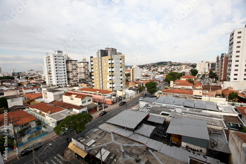 Vista da cidade de Taubaté no interior do Estado de São Paulo no Brasil