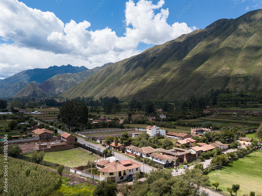 Obraz premium View of agriculture structure made by Inca culture in Yucay. Town in the Sacred Valley in the Peruvian Andes.