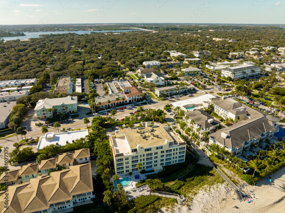 Fototapeta premium Aerial shot Vero Beach hotels and condominium buildings