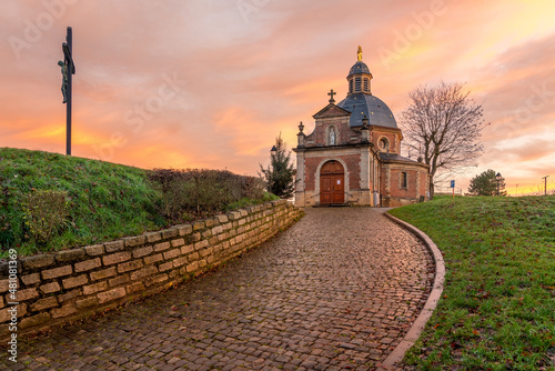 Photos In Geraadsbergen stay a beautiful chapel on the hill