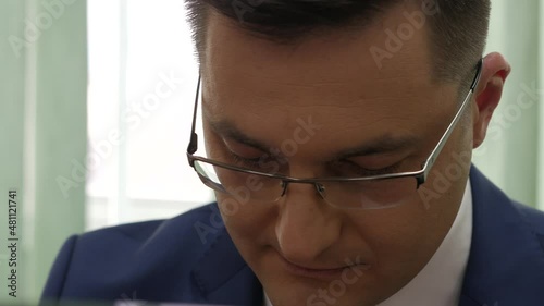 Russian journalist creates fake news about the USA