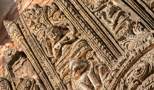 Obraz na płótnie Ancient carvings on temple w salonie