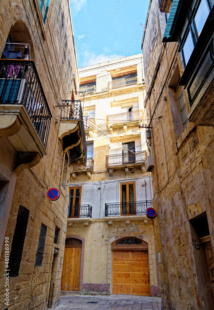 Typical narrow street in Vittriosa - Birgu - Valletta