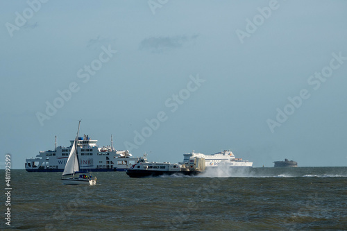 Bilde på lerret hovercraft brittany ferry and wightlink ferry passing a fort in The Solent Engla