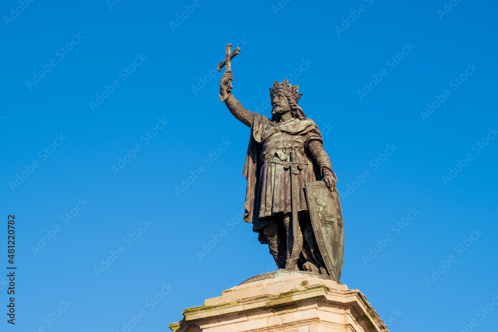 Fototapeta premium Monument to Don Pelayo in Gijón, Asturias, Spain. The sculpture represents the founder of the Kingdom of Asturias and considered the initiator of the Reconquest.