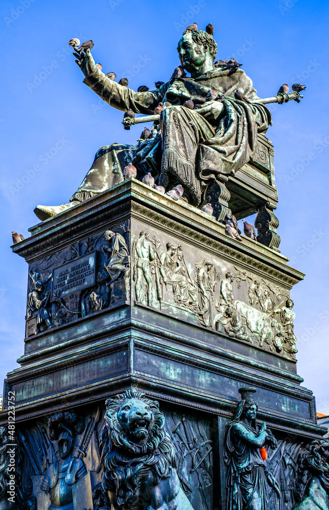 Fototapeta premium famous historic residenz building in munich