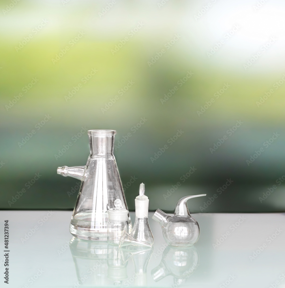 Glass Volumetric Flask ,Vacuum Filter Flask with Side Arm,.Conical