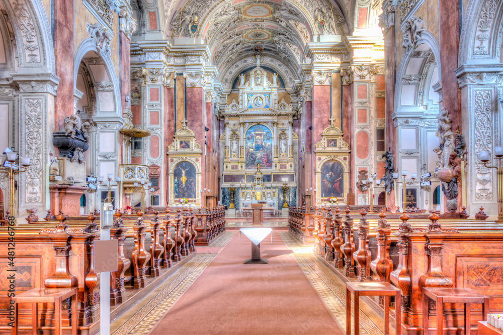Obraz premium Interiors of Scottish monastery church, Vienna, Austria