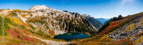 A panoramic view of fall foliage along the hiking trails on the Sahale Arm and Cascade Pass in the North Cascades in Washington